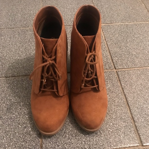 COPY - Never worn size 8 ankle boots - Picture 2 of 2